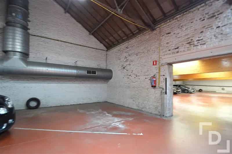 Afgesloten Parkeerplaats Te Huur Ieper Centrum