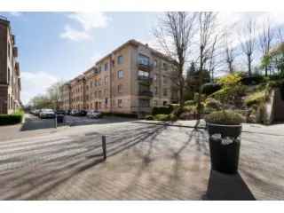 Gelijkvloers appartement te renoveren Sint-Lambrechts-Woluwe