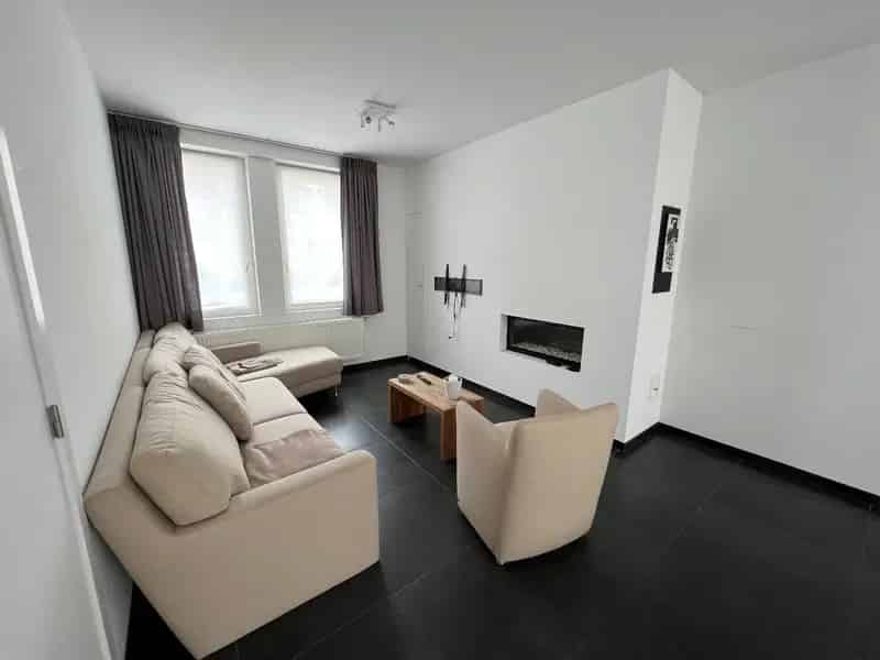 Vernieuwde woning 3 slaapkamers tuin garage Ieper