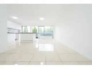 Appartement te koop Evere - gerenoveerd 2 slaapkamers balkon