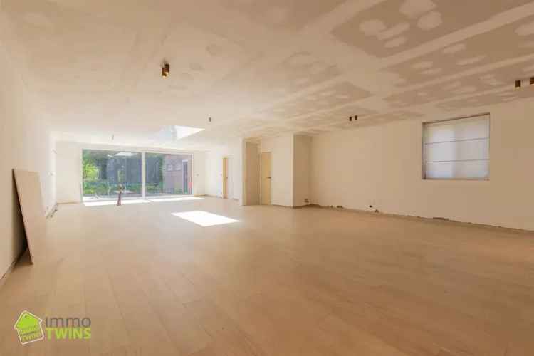 Ruime 3 Slaapkamer Huis te Koop Lokeren