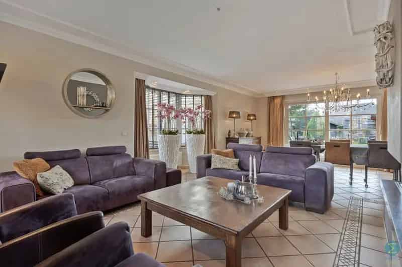 Vrijstaande woning 4 slaapkamers 821m²
