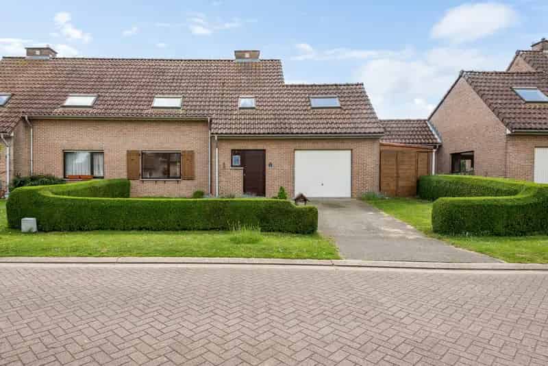 Huis te Koop Meise: 4 slaapkamers, Tuin & Garage