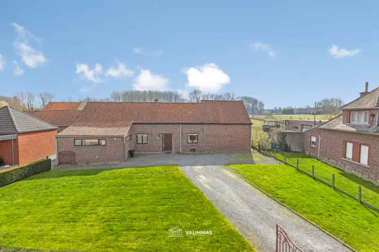 Huis te huur Landelijke hoeve met bijgebouwen