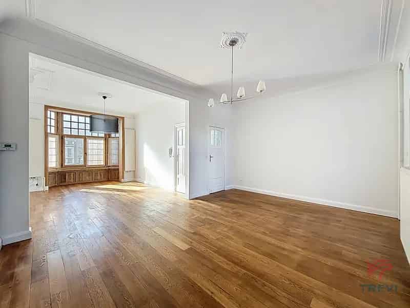 Huis te huur 3 slaapkamers Koekelberg ±242m²