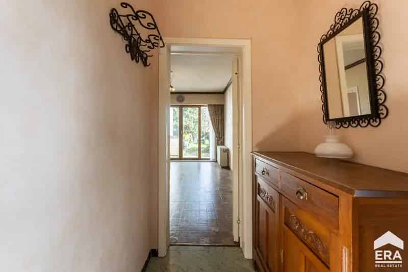 Huis te koop Liedekerke: 3 slaapkamers, garage en tuin