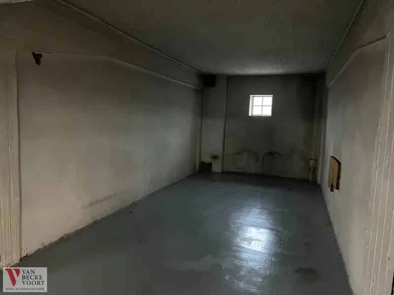 Garagebox 122 te Huur