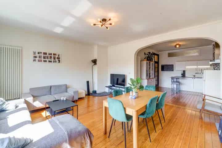 Charmant 2 slk appartement met terras in Berchem