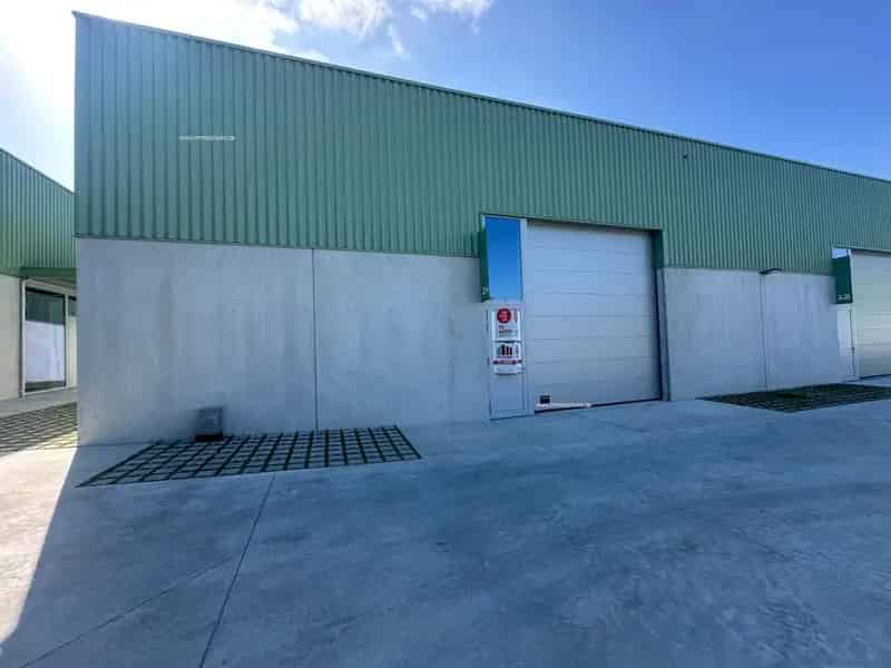 Nieuwbouw Bedrijfsgebouw Kortrijk te Koop