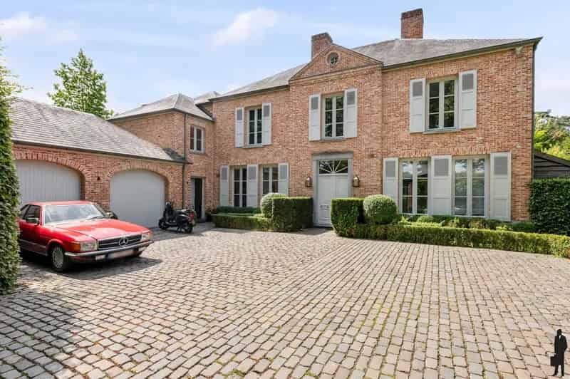 Huis te huur Villa met zwembad 2100m²