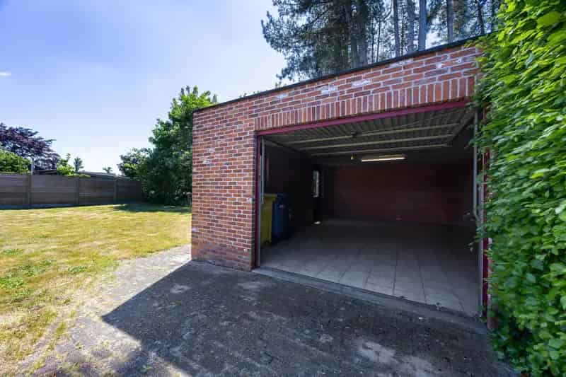 Huis te huur Gierle: 3 slaapkamers, tuin, garage, nabij E34