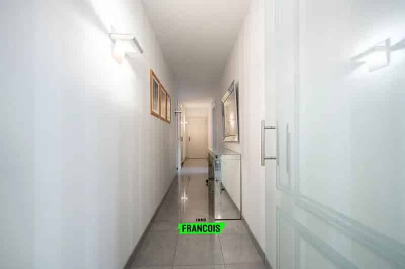 Zeer ruim appartement te Tielt - 3 slaapkamers - 2 badkamers - Garage