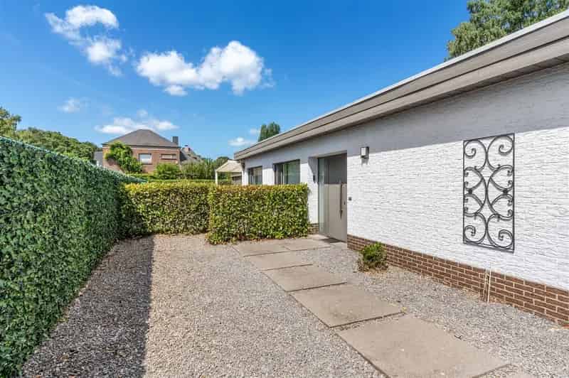 Charmante Bungalow te Lanklaar 3 slaapkamers Garage Tuin