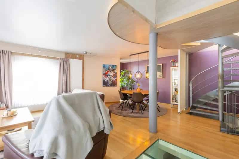 Ruime Bel Etage Woning Oostende