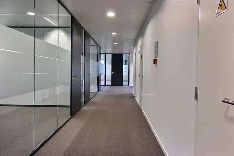 Kantoorruimte te koop Waterloo 1598m2 746 rendement