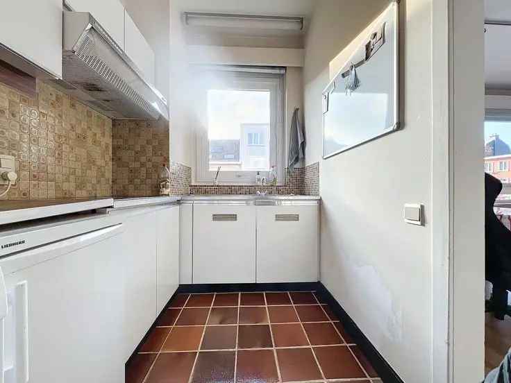 Te koop appartement in Laken met terras en nabij Maria Assumpta lyceum