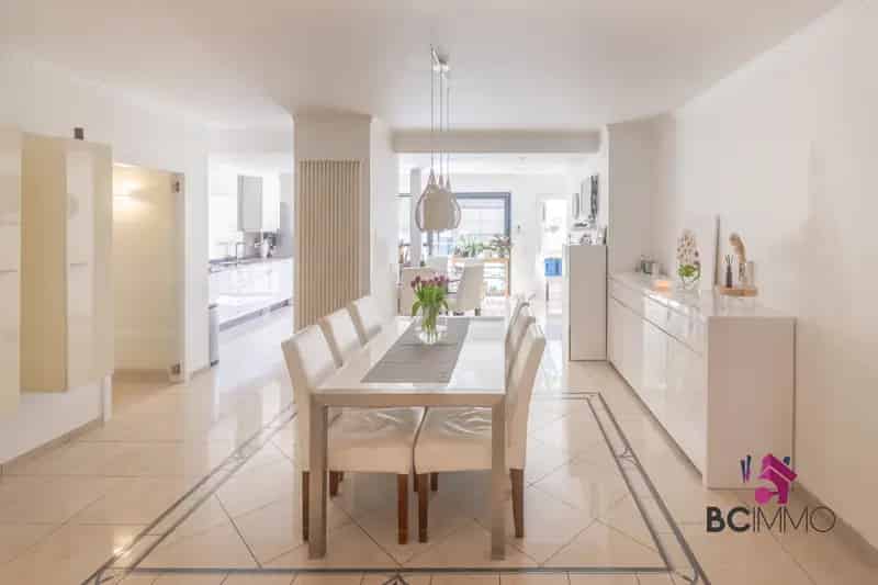 Appartement te koop Genk: 3 slaapkamers, tuin, garage