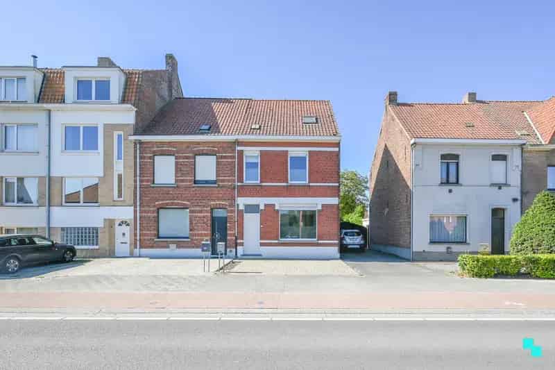 Huis te huur 4 slaapkamers grote tuin uitweg