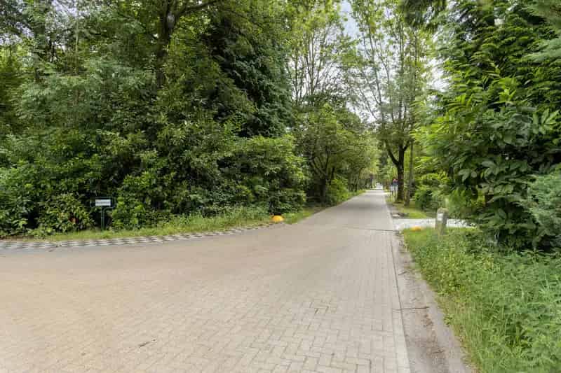 Te renoveren landhuis met groot perceel Hallehof