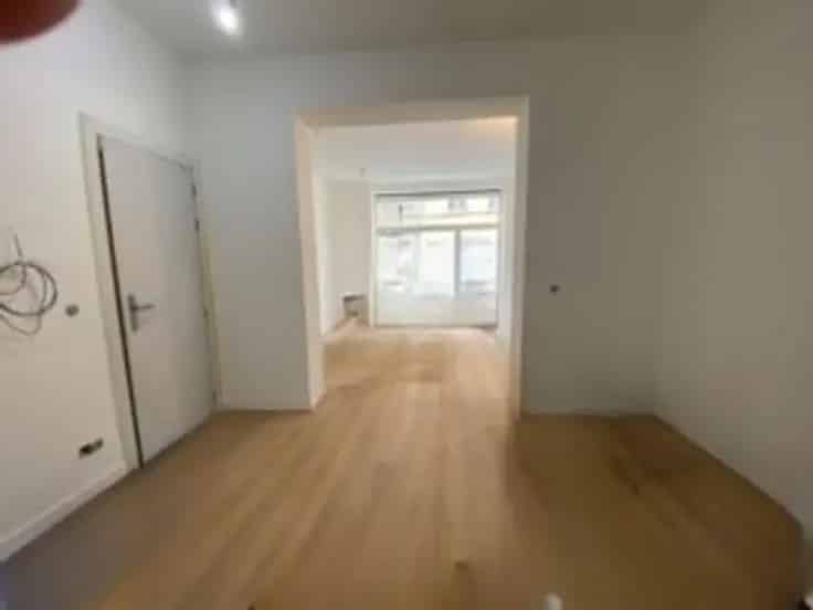 Appartement te koop 90m2 gerenoveerd 1 slaapkamer bureau