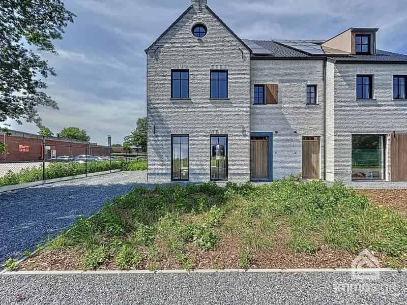 Moderne Manoir te Huur 4 slaapkamers Bret Gelieren