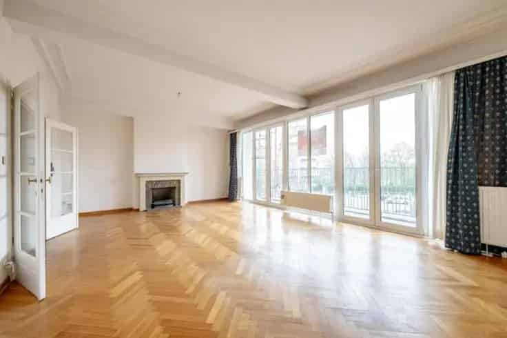 Appartement en Garage Te Koop - Online Veiling