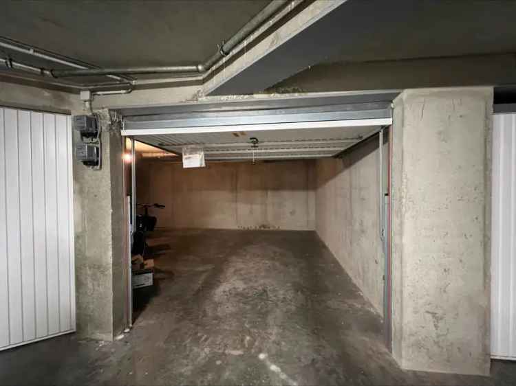 Te koop garagebox in Oostende nabij het stadscentrum en Leopoldpark