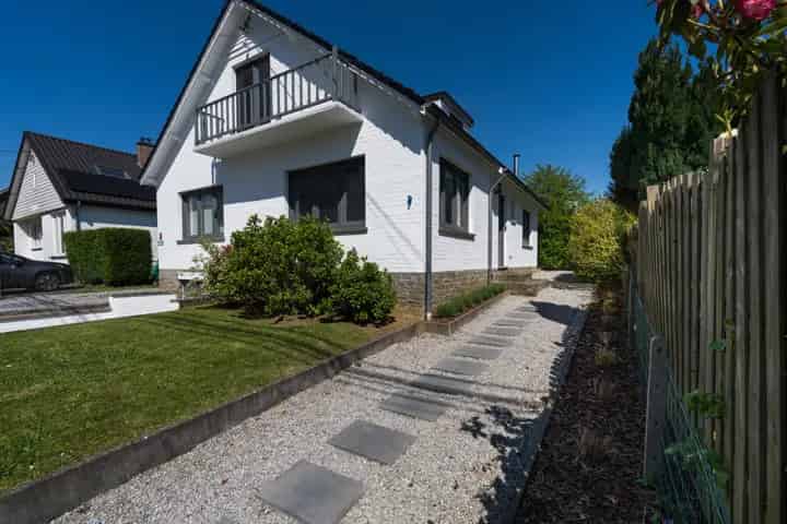 Gelijkvloerse gezinswoning met 3 slaapkamers en tuin