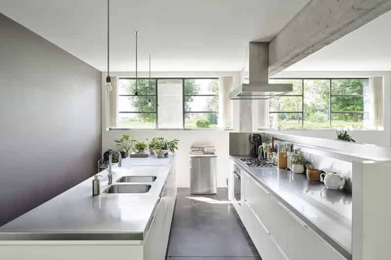Industriële Woning met Tuin te Koop