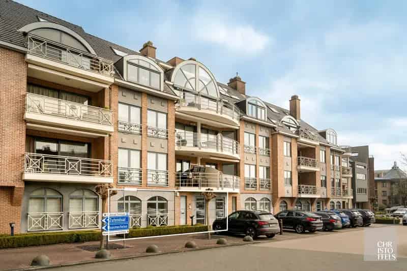 TE HUUR - Kantoorruimte (209m²) op toplocatie in Lanaken!