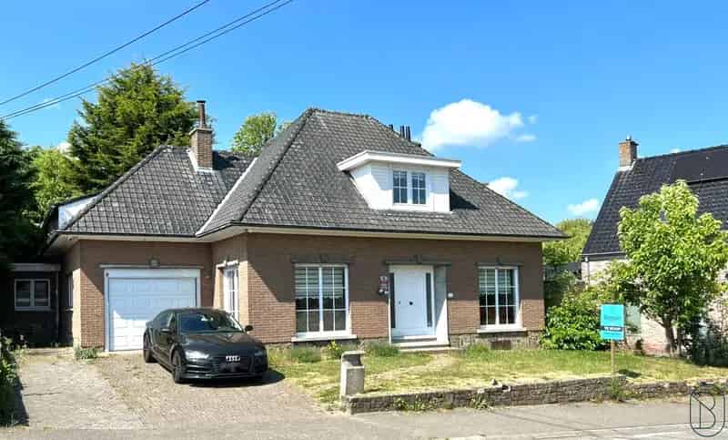 Huis te huur Zottegem: 3 slaapkamers, tuin, garage