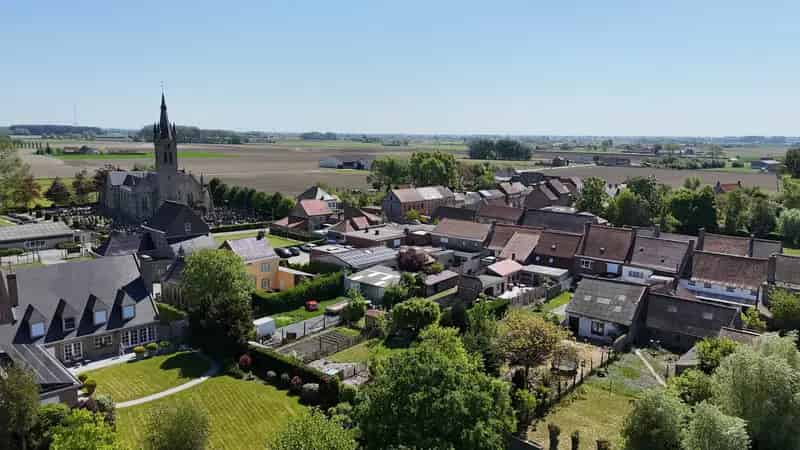 Woning met garage en loods te koop Stavele