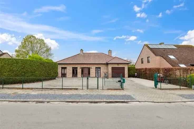 Huis Te Koop Sint Truiden: Gezinswoning 218m² 9a61ca Perceel