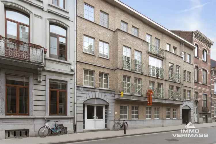 Appartement te koop gerenoveerde duplexstudio in centrum Leuven met parking