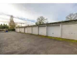 Garagebox te koop Wilrijk - Rustig Gelegen Nabij Centrum