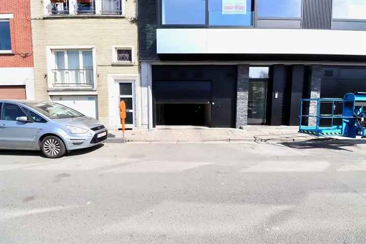 Overdekte parkeerplaats te koop in Gent met handige locatie