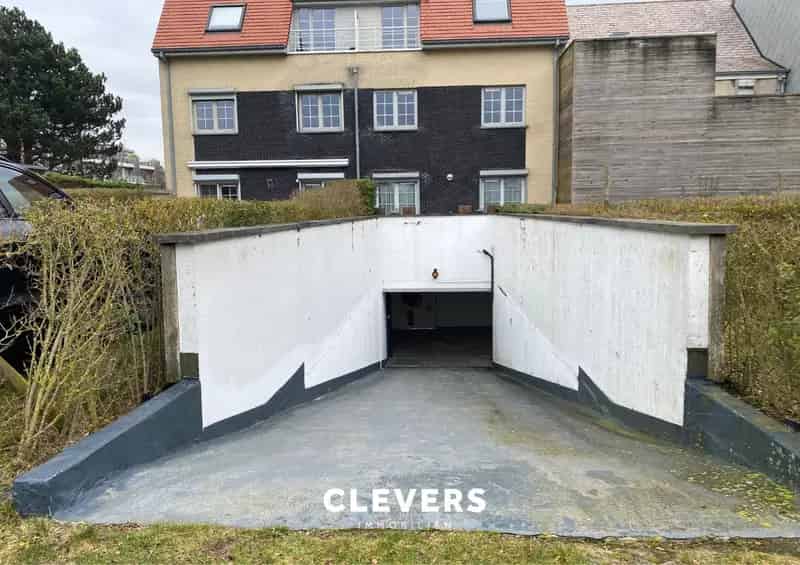 Garagebox te koop De Haan
