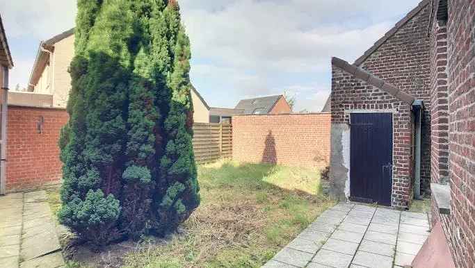 Te koop huis in Aartrijke met tuin en garage