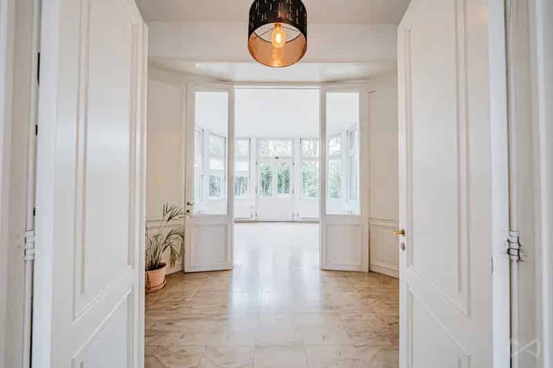 Huis te koop Hombroux: Grote woning met tuin en appartement