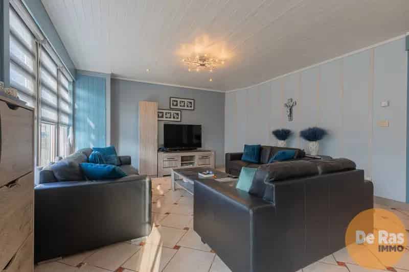 WICHELEN - Ideale starterswoning op leuke locatie