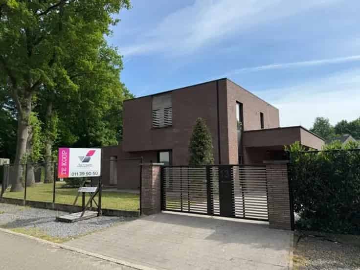 Moderne Villa Te Koop 3 slaapkamers Garage Rustige Ligging