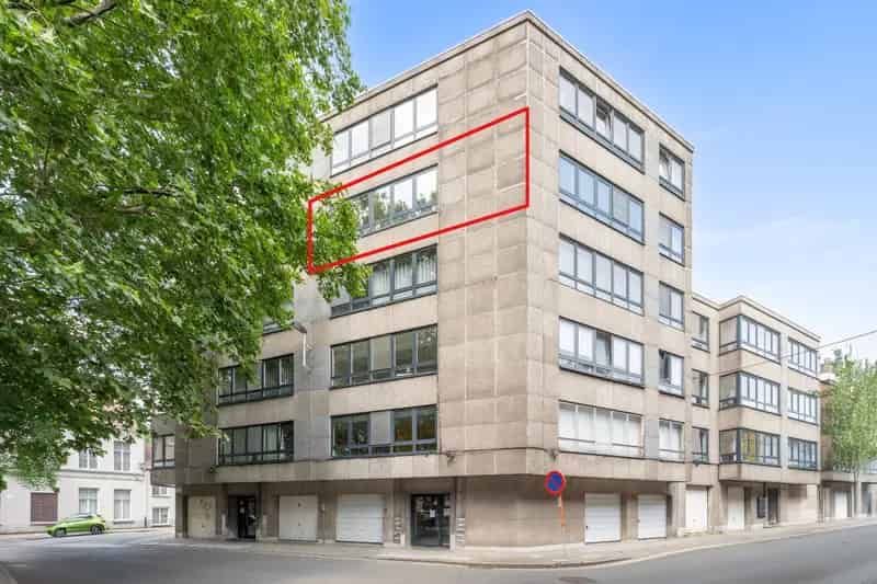 Appartement te koop Gent: 2 slaapkamers, terras, instapklaar