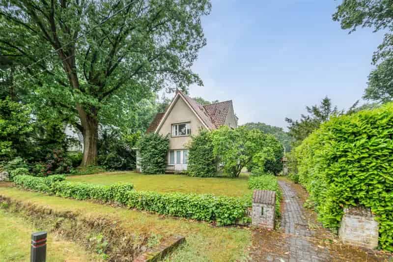Huis te koop Herentals: Te renoveren woning 975m²