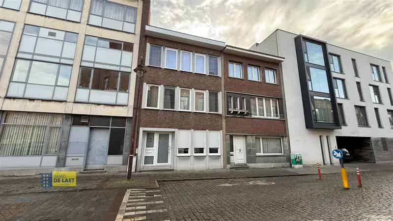Gerenoveerde Eengezinswoning 4 5 Slaapkamers te Huur