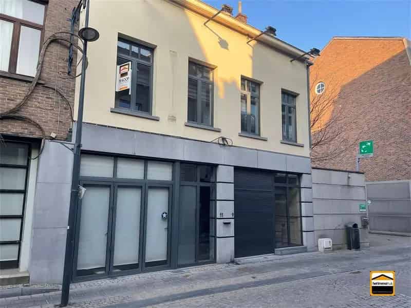 Handelspand met Duplex Appartement te koop Tongeren