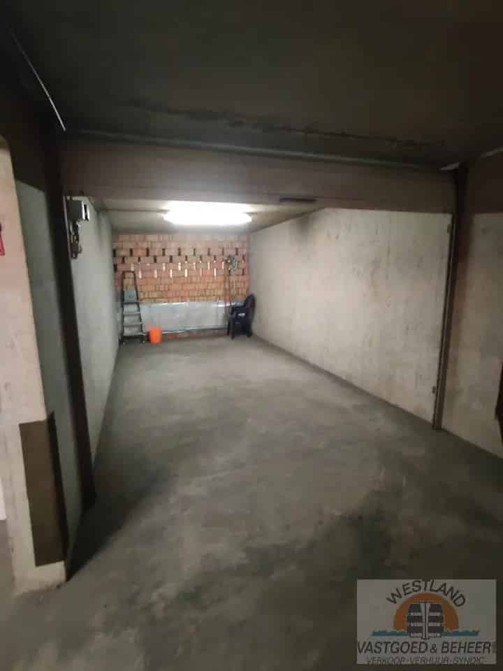 Garagebox te Koop Nieuwpoort Elektriciteit Rolluik