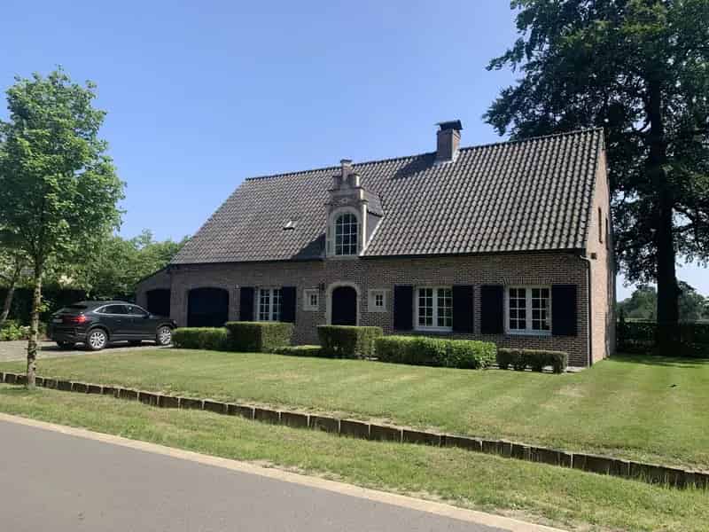Huis te huur 3 slaapkamers  Garage Tuin