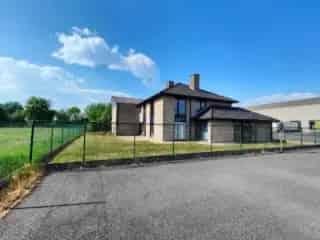 Industrie te Koop Zedelgem Magazijn 400m² Woning 229m²