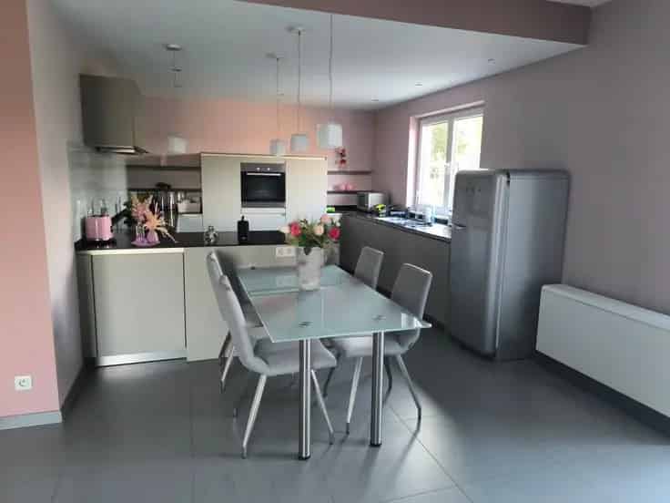 Appartement te koop: 3 slaapkamers, groot terras en garage