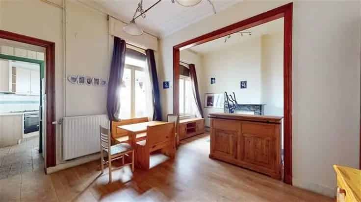 Huis Te Koop 5 Slaapkamers Nabij Stad
